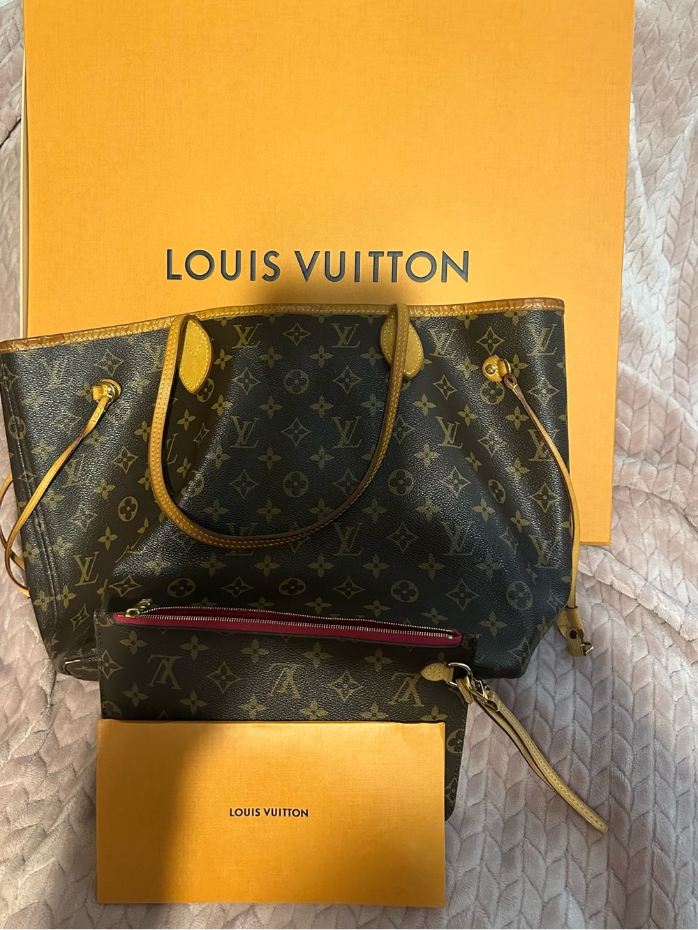 Louis Vuitton Monogram Neverfull MM w/ Wristlet.